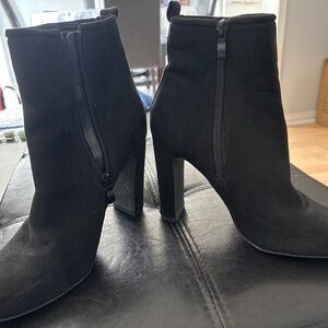 Black High heel boots